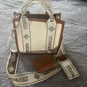 Viral Steve Madden bag